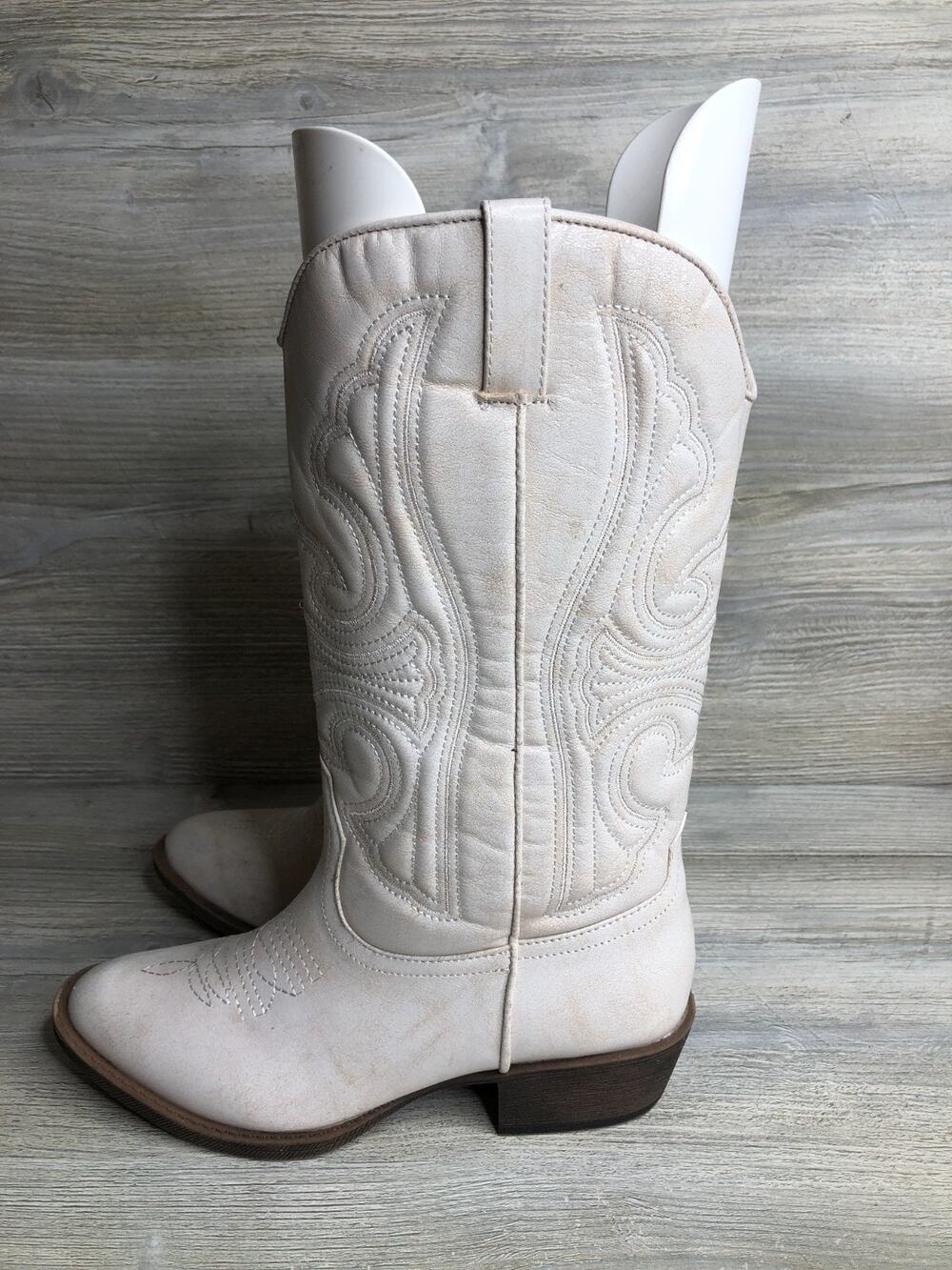 Women's Coconut by Matisse Gaucho Boots - WHITE 6 Legend
